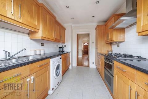 59 Hazelmere Gardens, Hornchurch, RM11 2AS