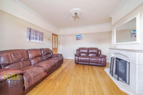 59 Hazelmere Gardens, Hornchurch, RM11 2AS