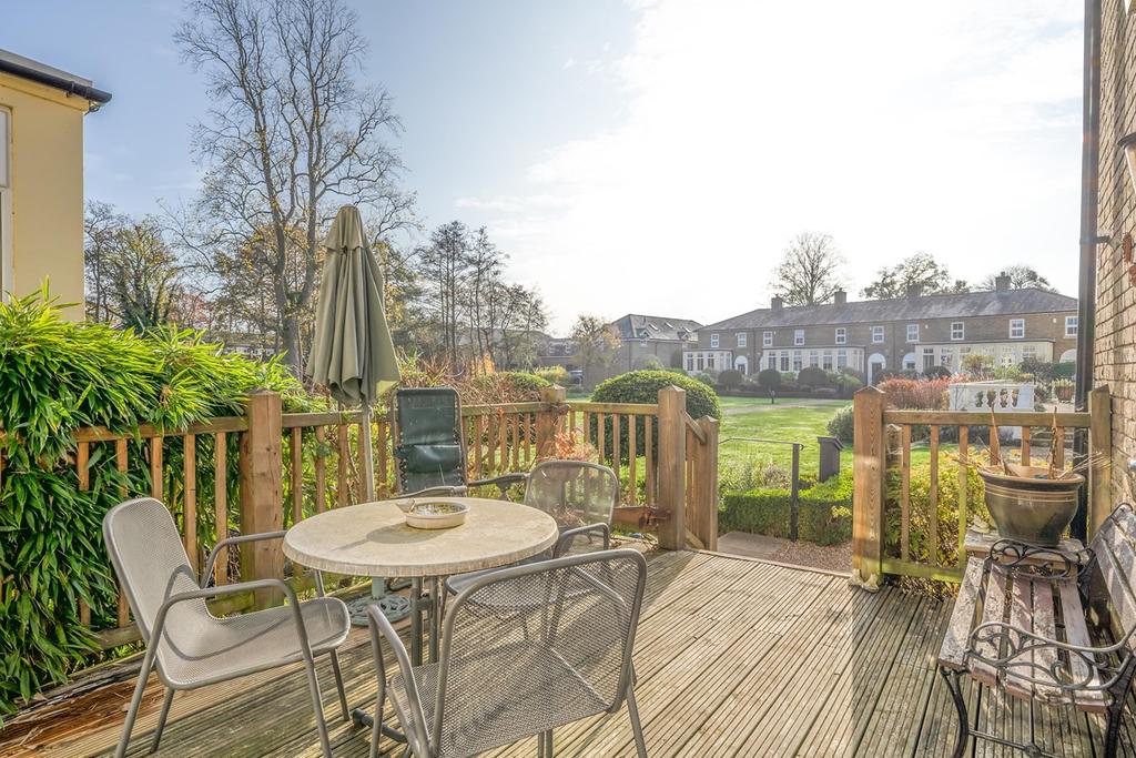 High Road, Byfleet, West Byfleet, KT14 2 bed retirement property £525,000