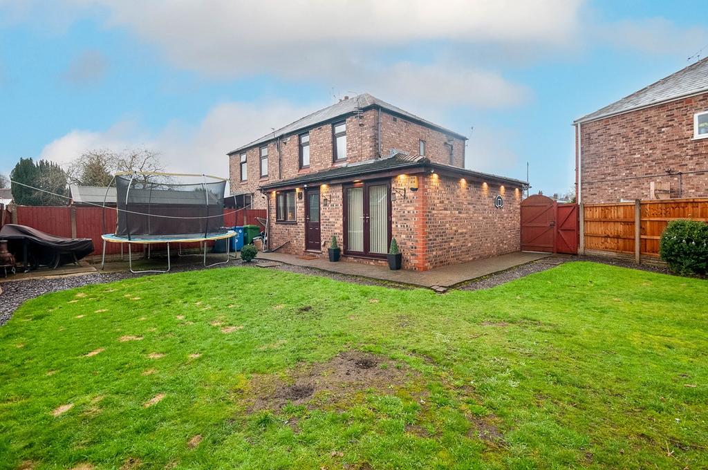 Eric Avenue, Padgate, Warrington, WA1 3 bed semidetached house £240,000