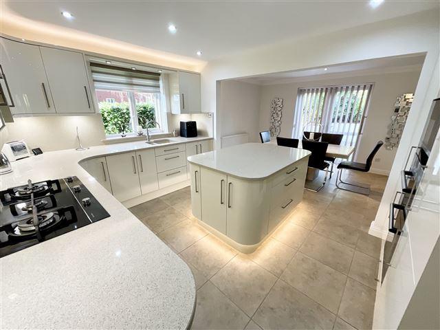 Kitchen din