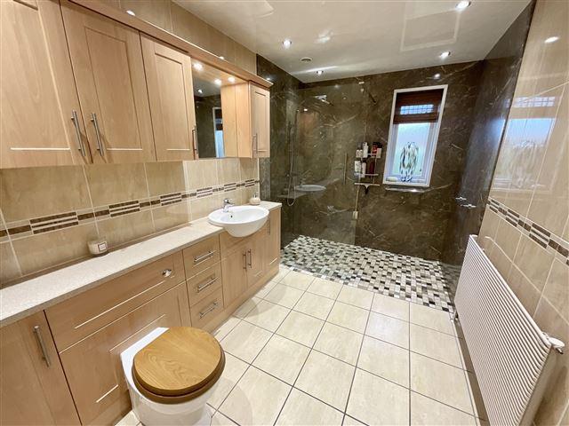 Main shower room