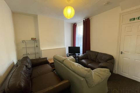 4 bedroom terraced house to rent, Riley Road, Brighton