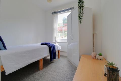 4 bedroom terraced house to rent, Riley Road, Brighton