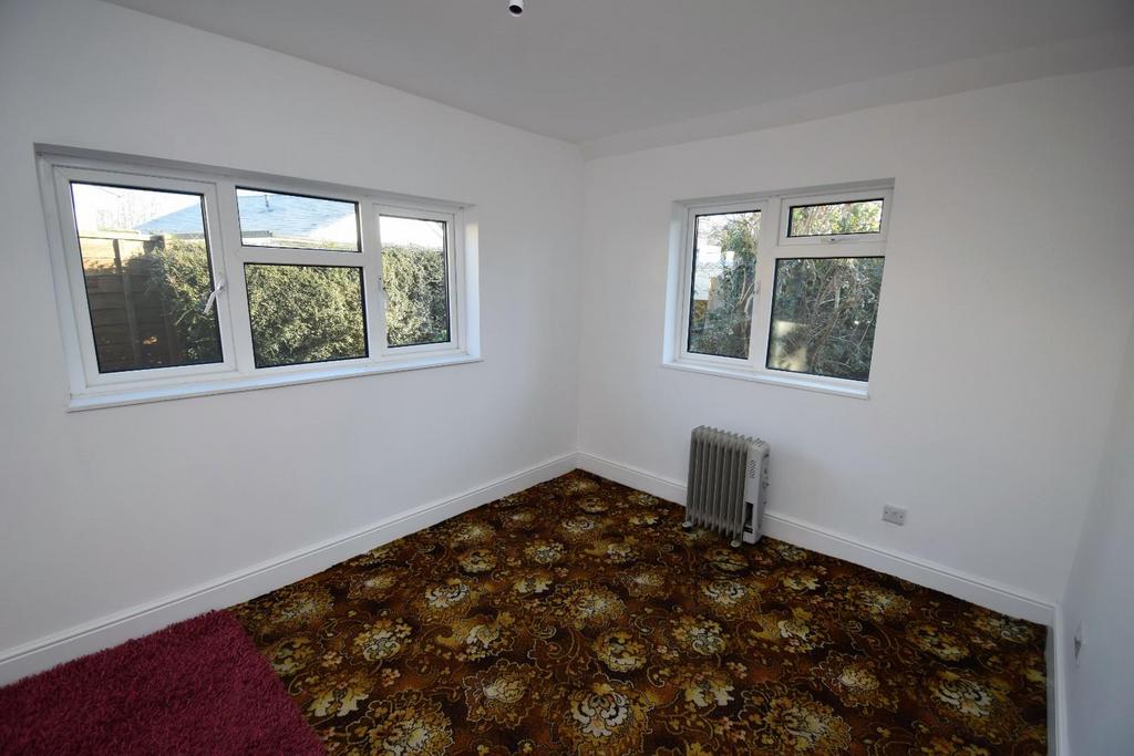 Bedroom 3.jpg