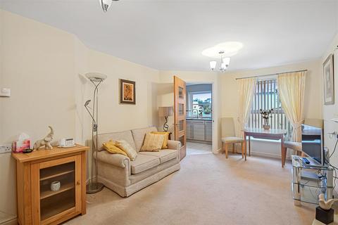 1 bedroom apartment for sale, Sanderling Court, Wimborne Road, Bournemouth