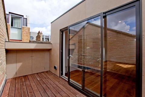 8 Voss Street, London, E2 6JE