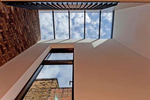 8 Voss Street, London, E2 6JE