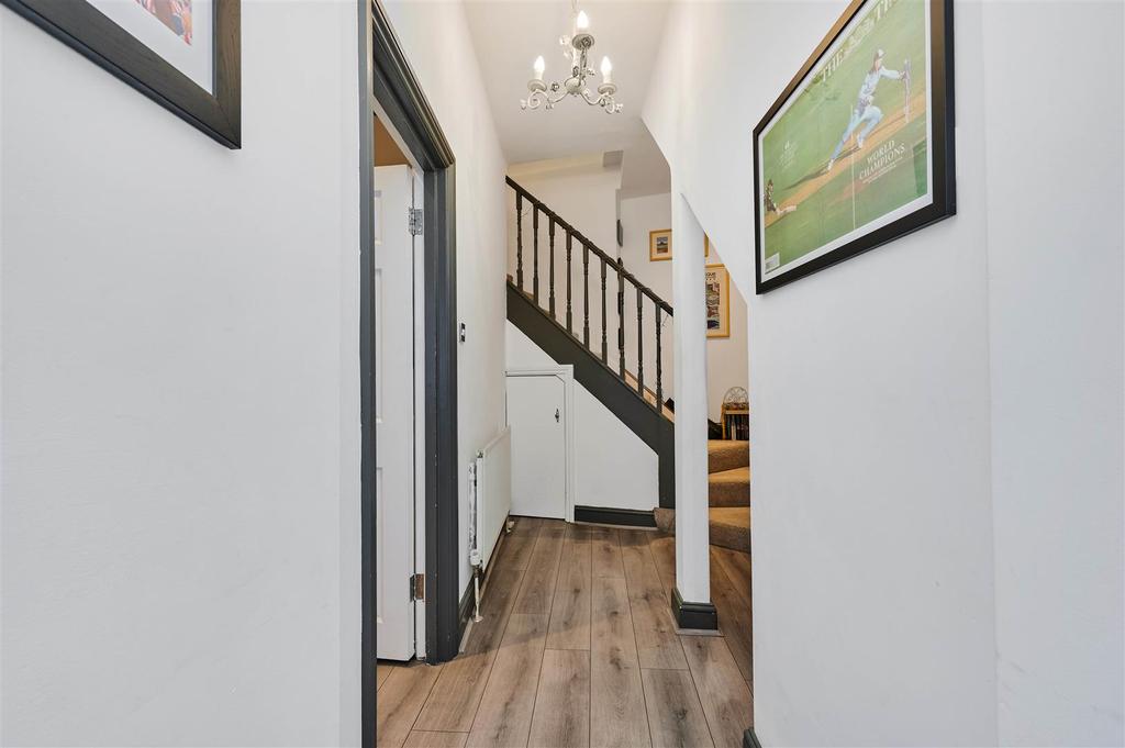 West Hill, Wandsworth 1 bed flat £375,000