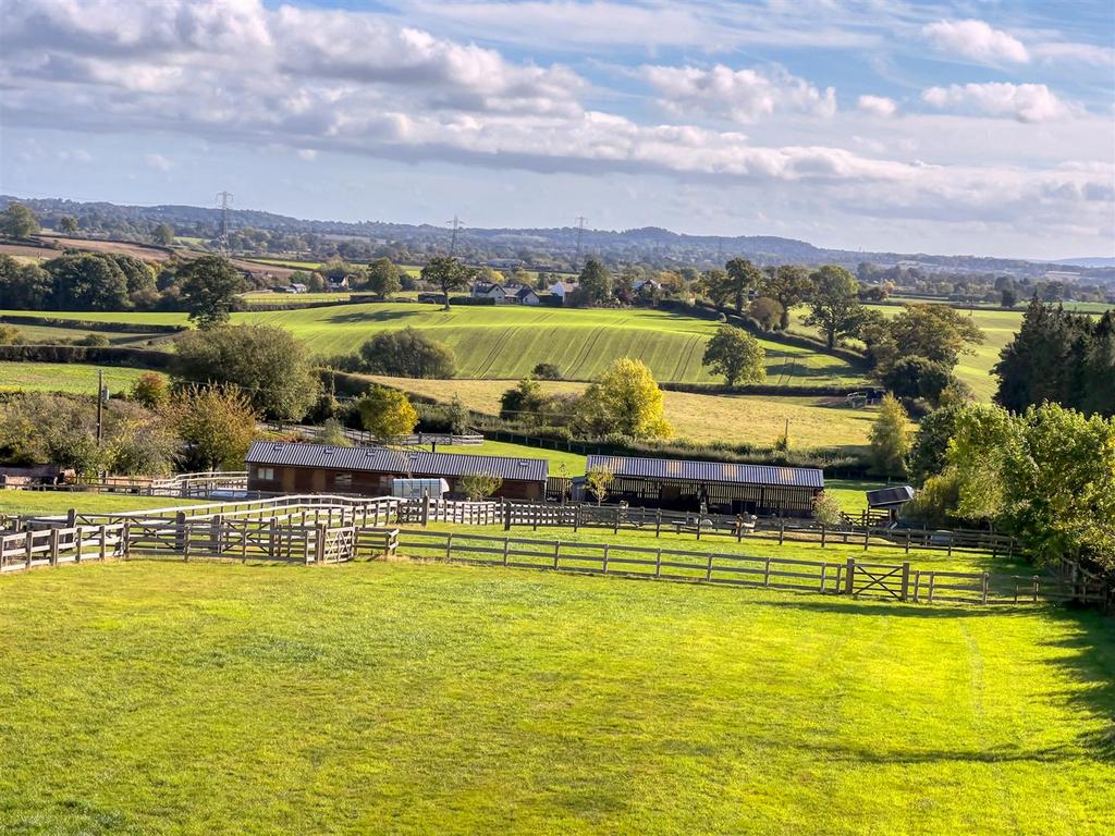 Stanwardine Park, Baschurch, Shrewsbury 4 bed barn conversion £825,000