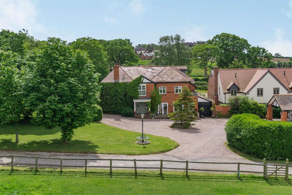 Overton House, Tilston Road, Malpas... 6 bed equestrian property £