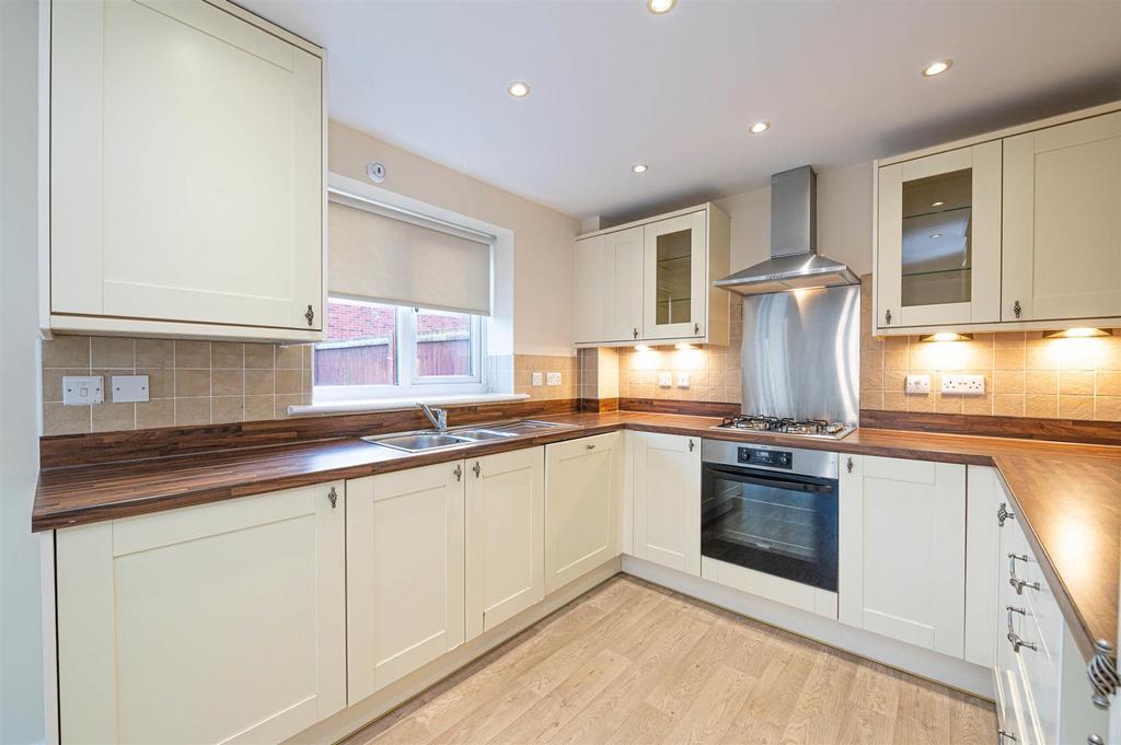 Fairfax House, Millstone Lane, Nantwich 4 bed townhouse £335,000