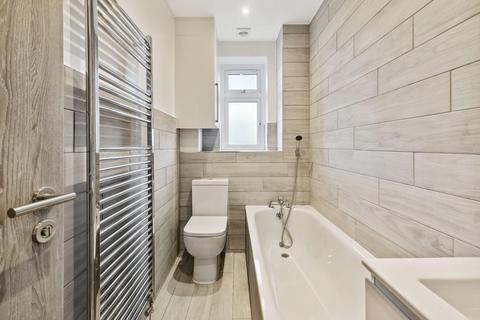 Flat 3, 96 Clapham Common South Side, London, SW4 9DN