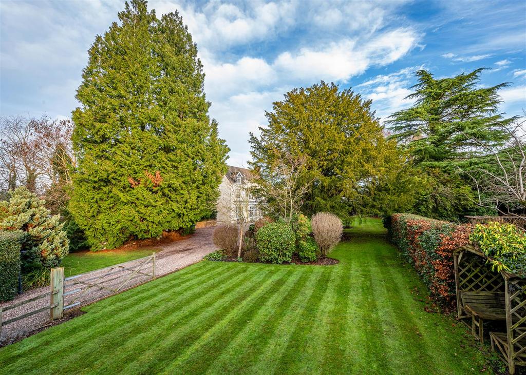Grove House, 25 Oaken Lanes, Codsall 5 bed detached house for sale £