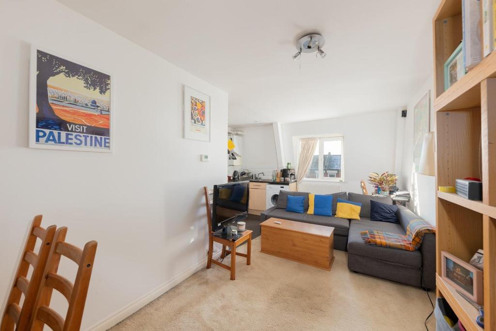 Herne Hill Road, SE24 1 bed flat for sale £375,000