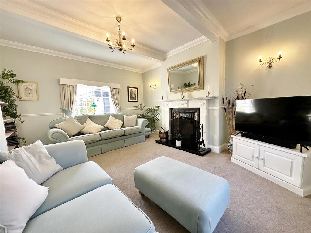 Preston Old Road, Freckleton 4 bed detached house £495,000