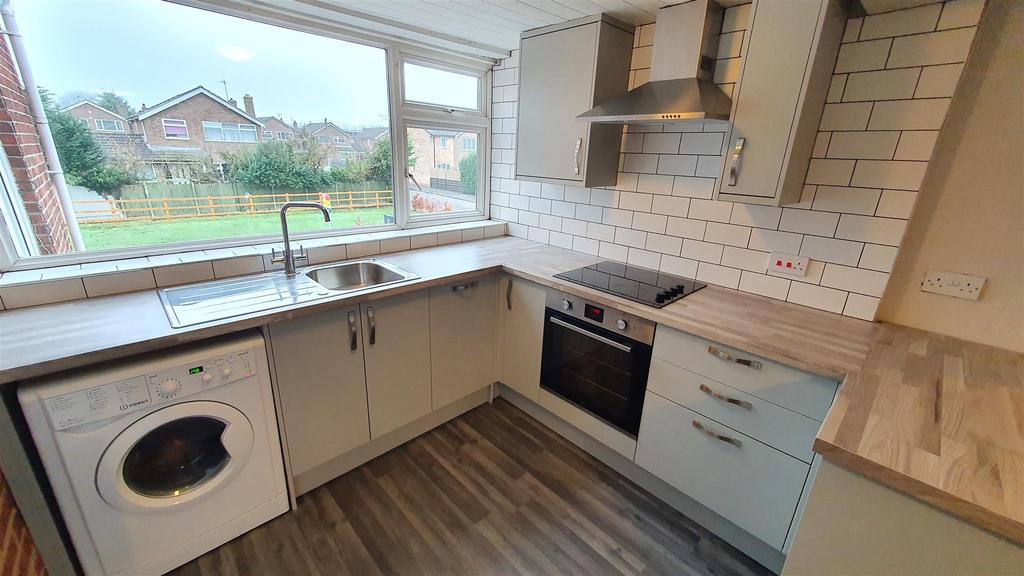 Beech Lodge, Bingham, Nottingham 2 bed apartment to rent £725 pcm (£