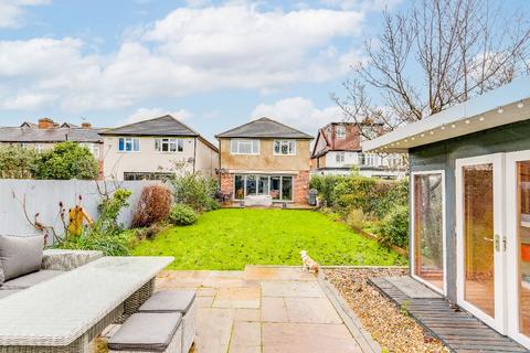 48a Parkland Grove, Ashford, TW15 2JR