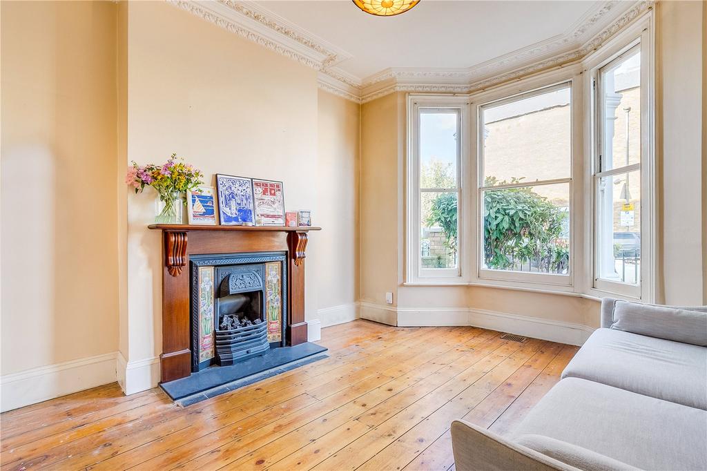 Roseneath Road, SW11 4 bed terraced house £1,395,000