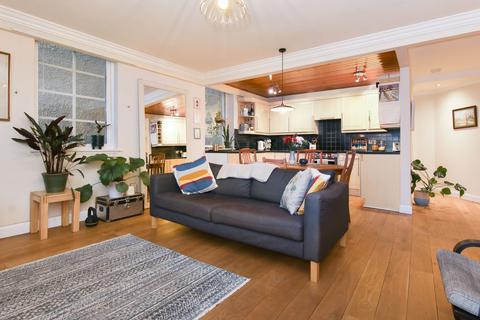 2 bedroom flat for sale - 51/12 Caledonian Crescent, Edinburgh, EH11 2AT