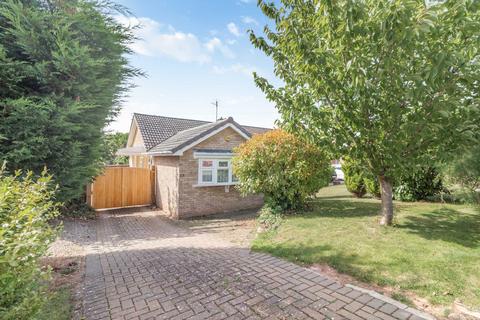 3 bedroom bungalow for sale - Hillcrest Road, Monmouth