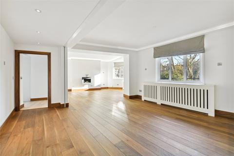 3 bedroom apartment to rent, Melton Court, Onslow Crescent, South Kensington, London, SW7