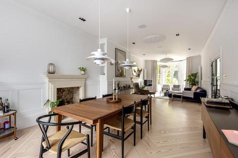 16 Foxgrove Road, Beckenham, BR3 5AT