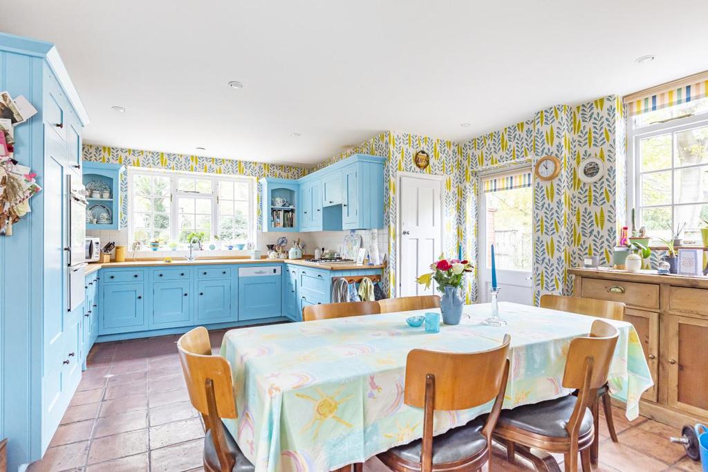 Manor Way, Beckenham 4 bed detached house £1,850,000