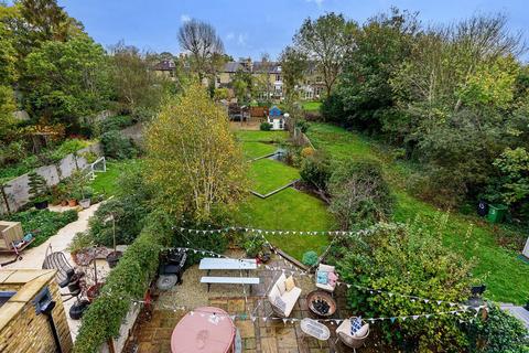 13 Queens Road, Beckenham, BR3 4JN