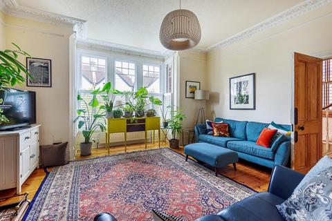 13 Queens Road, Beckenham, BR3 4JN