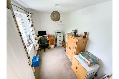 47 Wildacre Drive, Northampton, NN3 9GB
