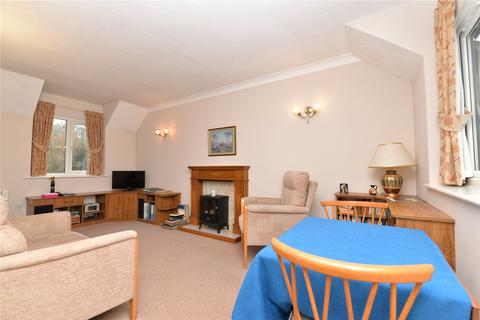 2 bedroom apartment for sale - Lakeside Pines, Barrs Avenue, New Milton, BH25