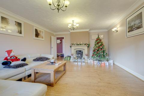 8 High Road, Rayleigh, SS6 7AA