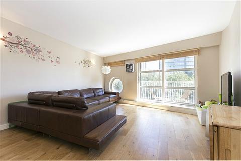 2 bedroom apartment to rent, Cascades Tower, 4 Westferry Road, London, E14