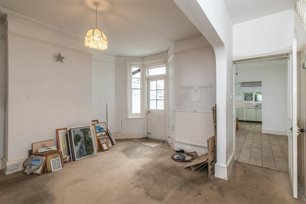 Rectory Road, Worthing, BN14 7PD 3 bed terraced house £420,000