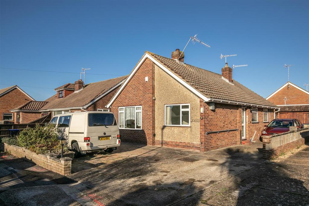 Exterior/front garden