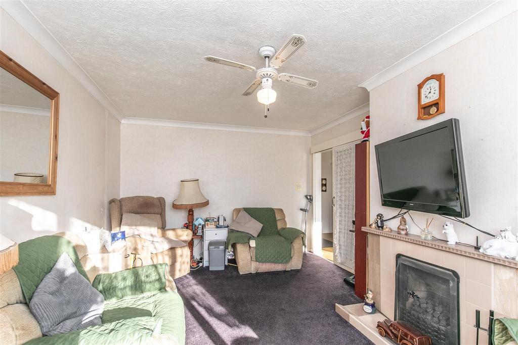 17 Arnside Close-18.jpg