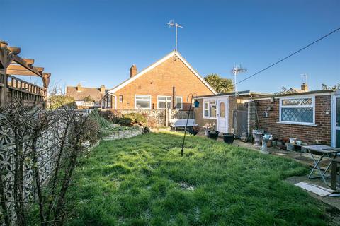 17 Arnside Close, Sompting, Lancing, BN15 9TR