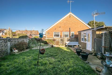 17 Arnside Close, Sompting, Lancing, BN15 9TR