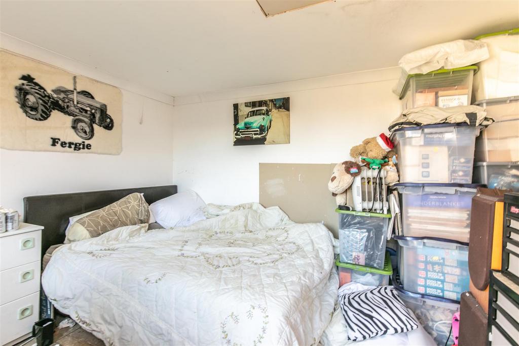 17 Arnside Close-12.jpg