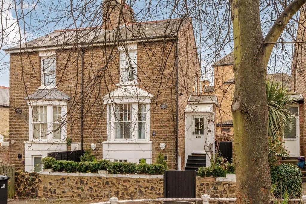 Lower Boston Road, Hanwell 3 bed semidetached house £875,000