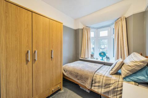 70 Manor Park Road, West Wickham, BR4 0JZ