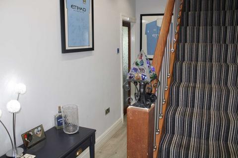 117 Broadway, Royton, Oldham, OL2 5BW