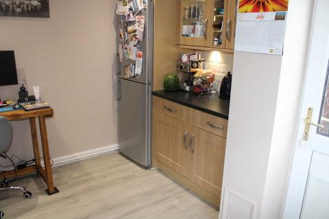 117 Broadway, Royton, Oldham, OL2 5BW