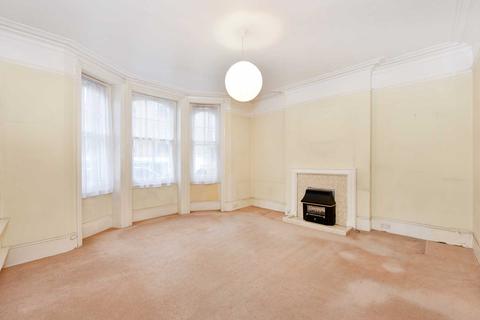 Flat 3, Ilchester Mansions Abingdon Road, London, W8 6AE