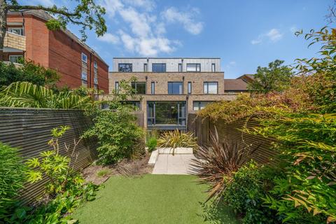 2b Inner Park Road, London, SW19 6DZ