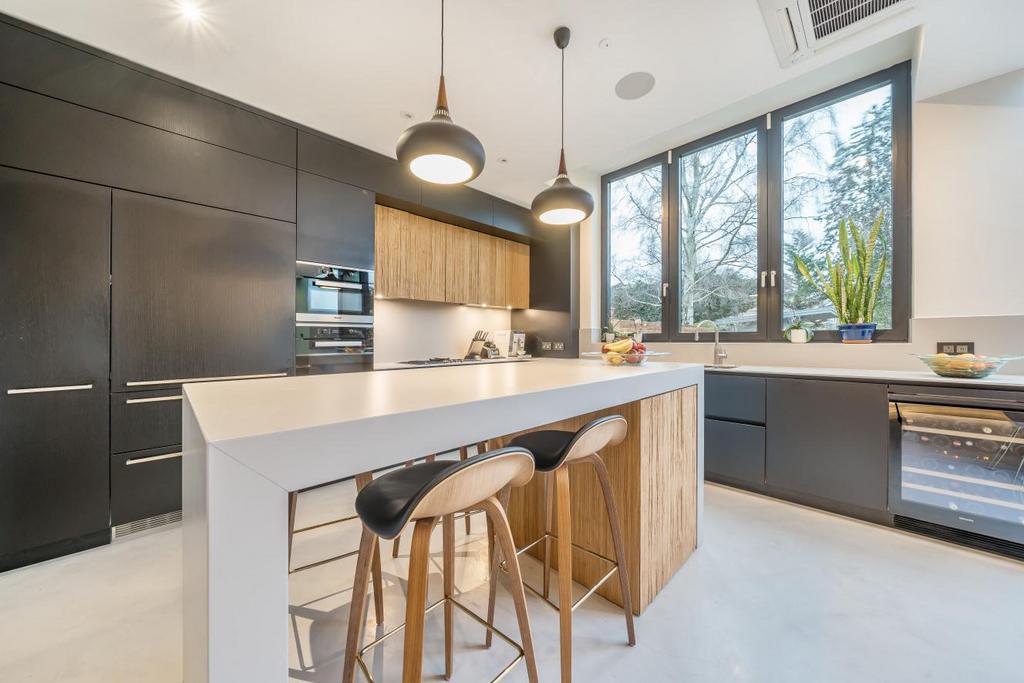 Hillcroft Crescent, Ealing 5 bed detached house £3,200,000