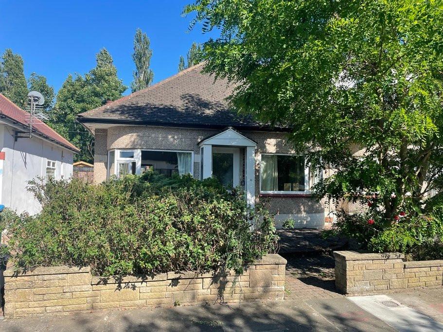 Rosecroft Gardens, Twickenham, TW2 2 bed bungalow £525,000