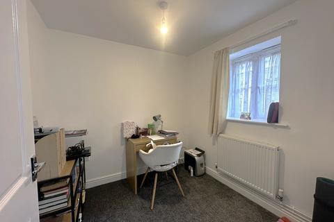 2 bedroom terraced house to rent, St Marys Square, Newmarket