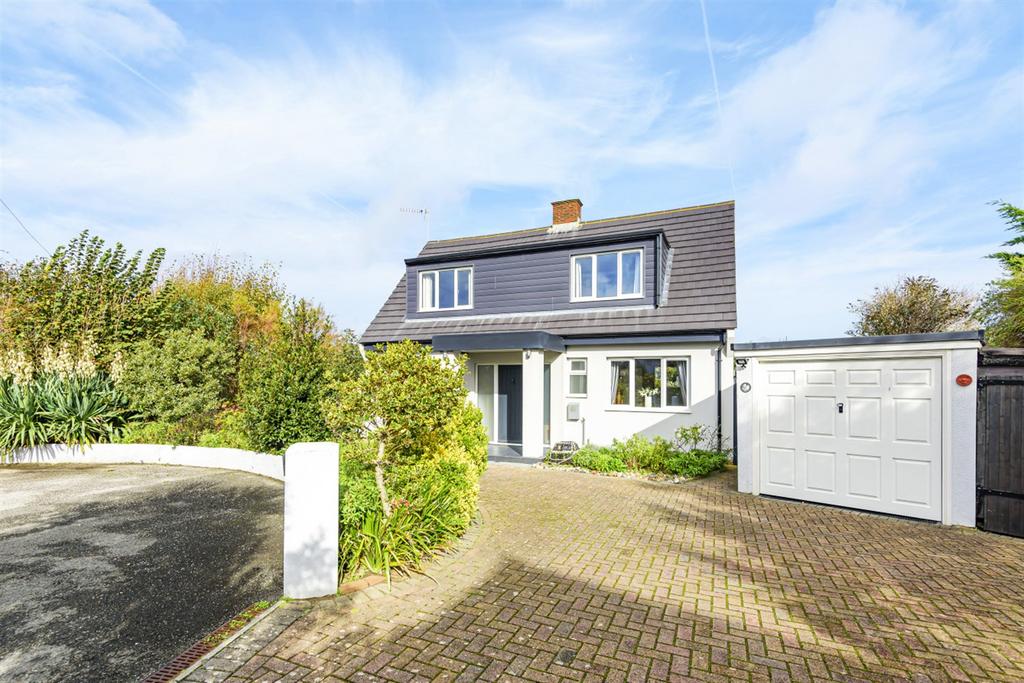 Southdean Close, Middleton On Sea, Bognor Regis, PO22 3 bed detached